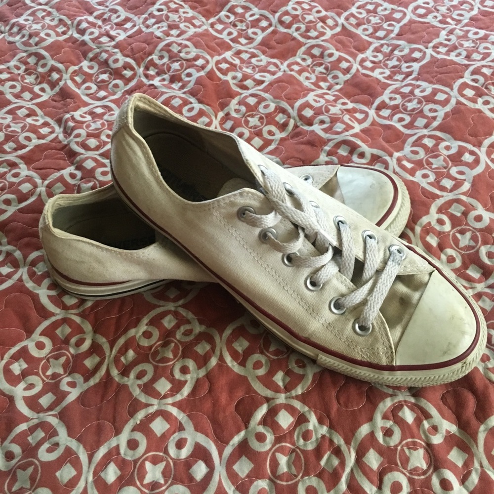 White Low Converse